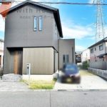 カースペース並列で2台駐車可能(外観)