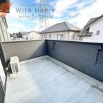 奥行きがあり広々したバルコニー